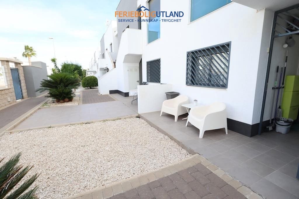 2 sypialnia Bungalow na sprzedaż w Playa Flamenca z basenem garażem - 270 000 € (Ref: 10006937)