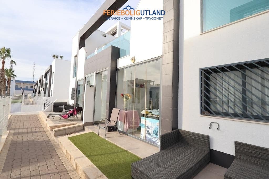 2 sypialnia Bungalow na sprzedaż w Playa Flamenca z basenem garażem - 270 000 € (Ref: 10006937)