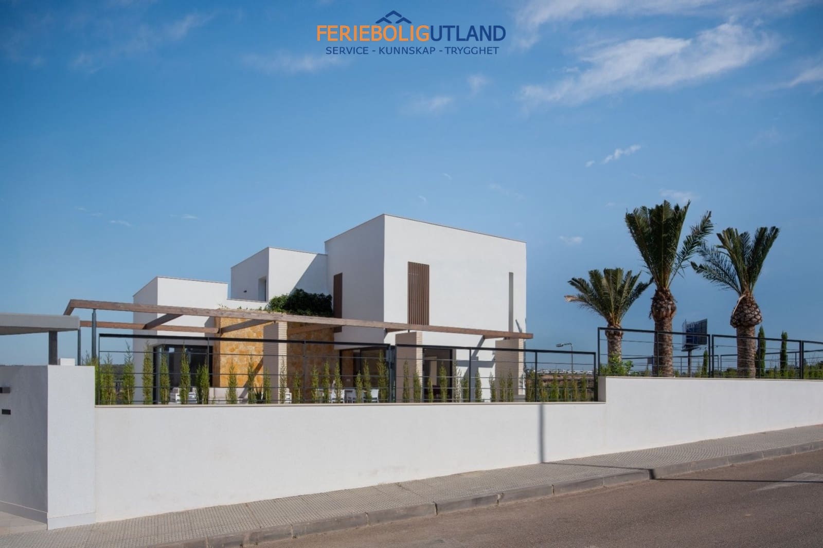 4 slaapkamer Villa te koop in Campoamor met zwembad - € 1.160.000 (Ref: 10006938)