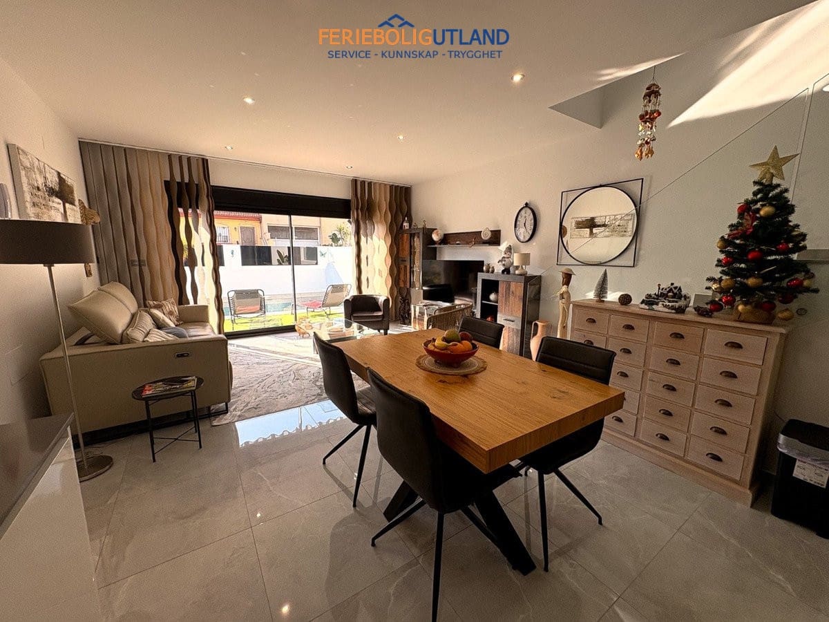 3 soveværelse Villa til salg i San Pedro del Pinatar med swimmingpool garage - € 390.000 (Ref: 10006941)