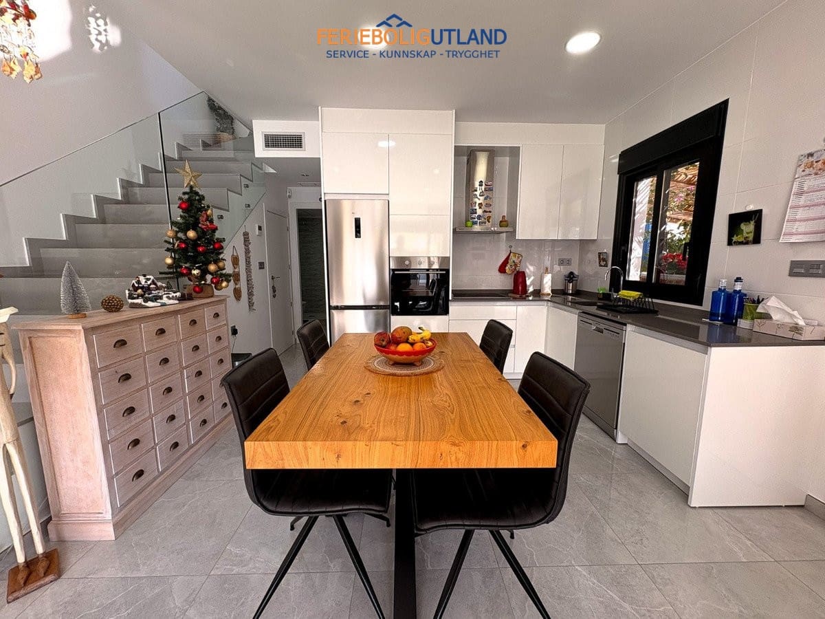 3 soveværelse Villa til salg i San Pedro del Pinatar med swimmingpool garage - € 390.000 (Ref: 10006941)