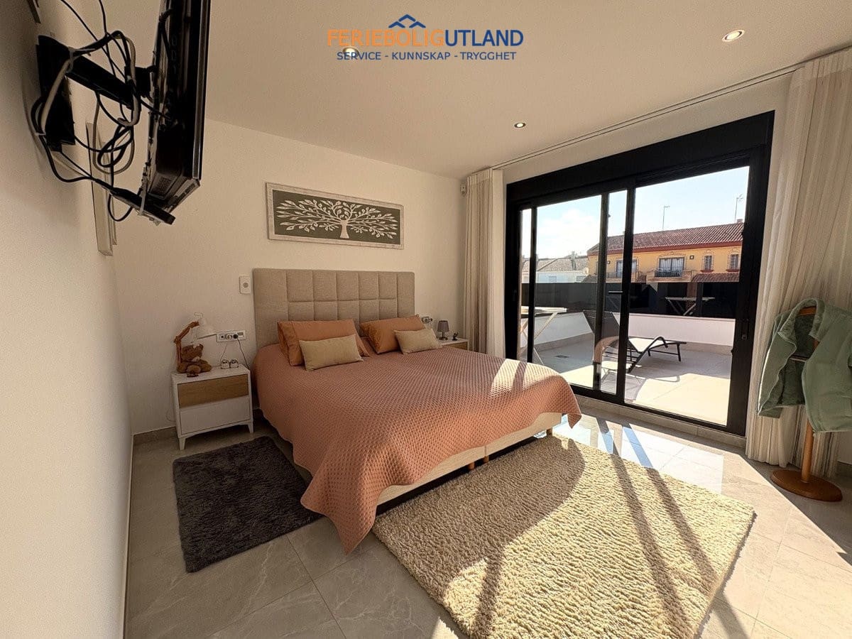 3 soveværelse Villa til salg i San Pedro del Pinatar med swimmingpool garage - € 390.000 (Ref: 10006941)