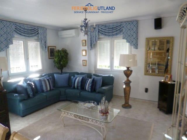 3 slaapkamer Villa te koop in Playa Flamenca, Orihuela met zwembad garage - € 419.000 (Ref: 10006942)