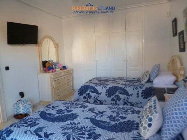 3 slaapkamer Villa te koop in Playa Flamenca, Orihuela met zwembad garage - € 419.000 (Ref: 10006942)