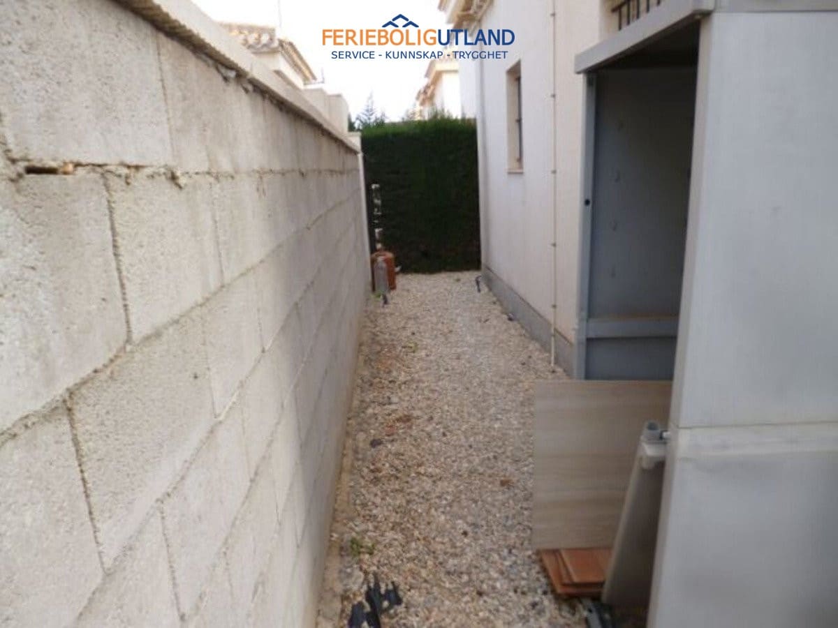 3 slaapkamer Villa te koop in Playa Flamenca met zwembad garage - € 419.000 (Ref: 10006942)