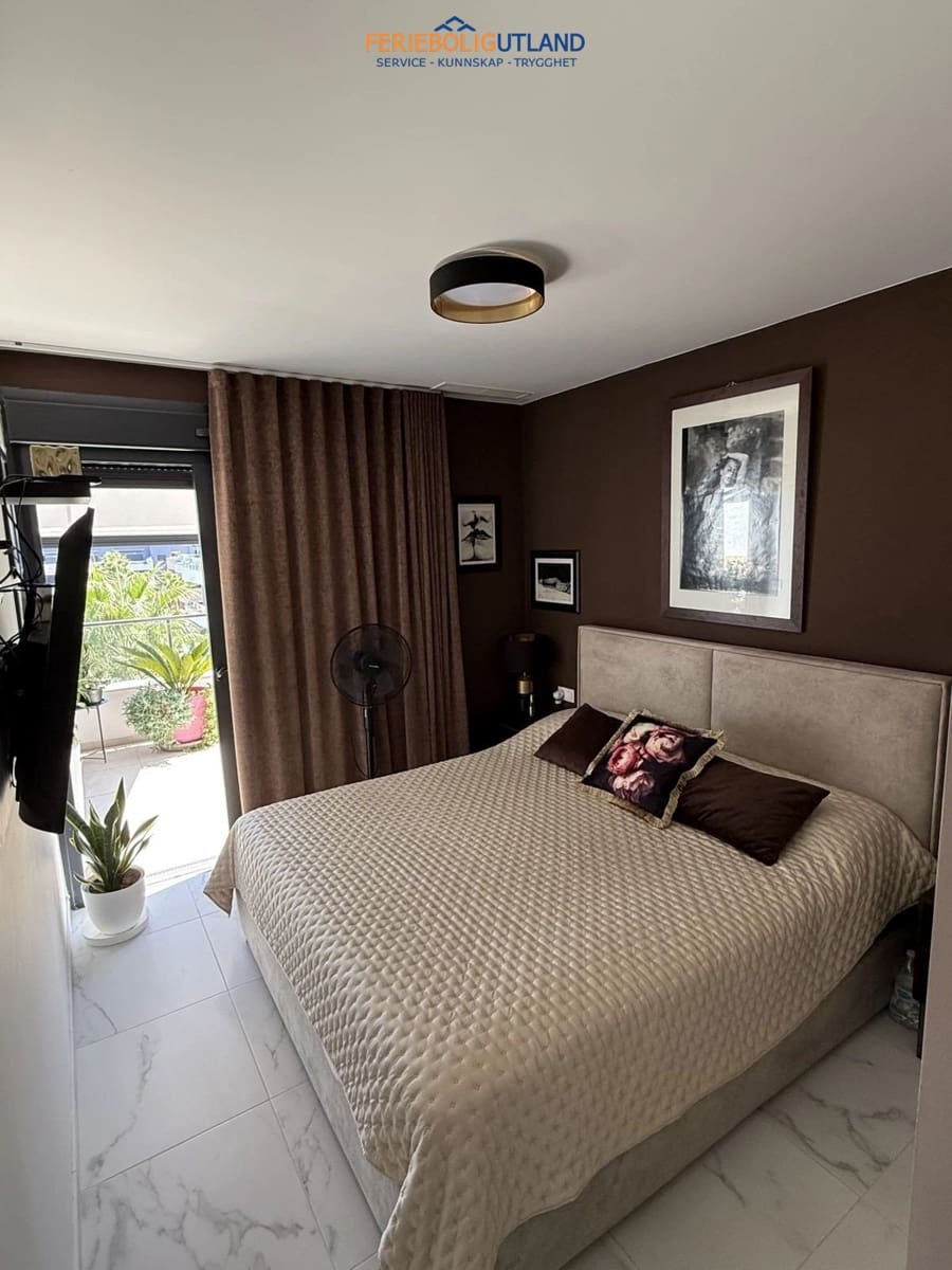 2 slaapkamer Penthouse te koop in Playa Flamenca met zwembad garage - € 489.000 (Ref: 10006945)