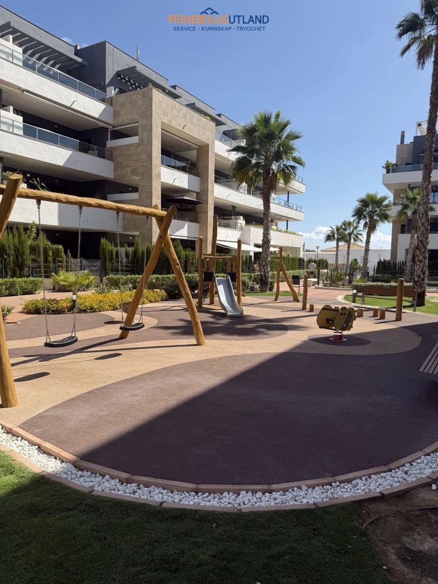 2 slaapkamer Penthouse te koop in Playa Flamenca met zwembad garage - € 489.000 (Ref: 10006945)