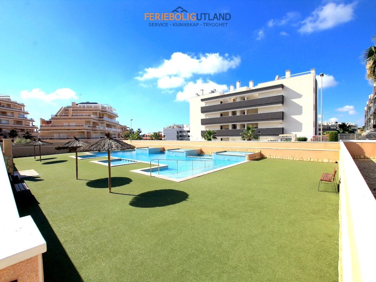 2 bedroom Apartment for sale in Villamartin with pool garage - € 289,000 (Ref: 10006950)