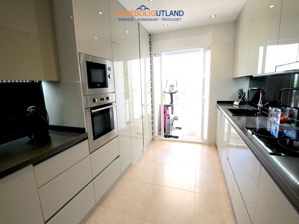 2 bedroom Apartment for sale in Villamartin with pool garage - € 289,000 (Ref: 10006950)