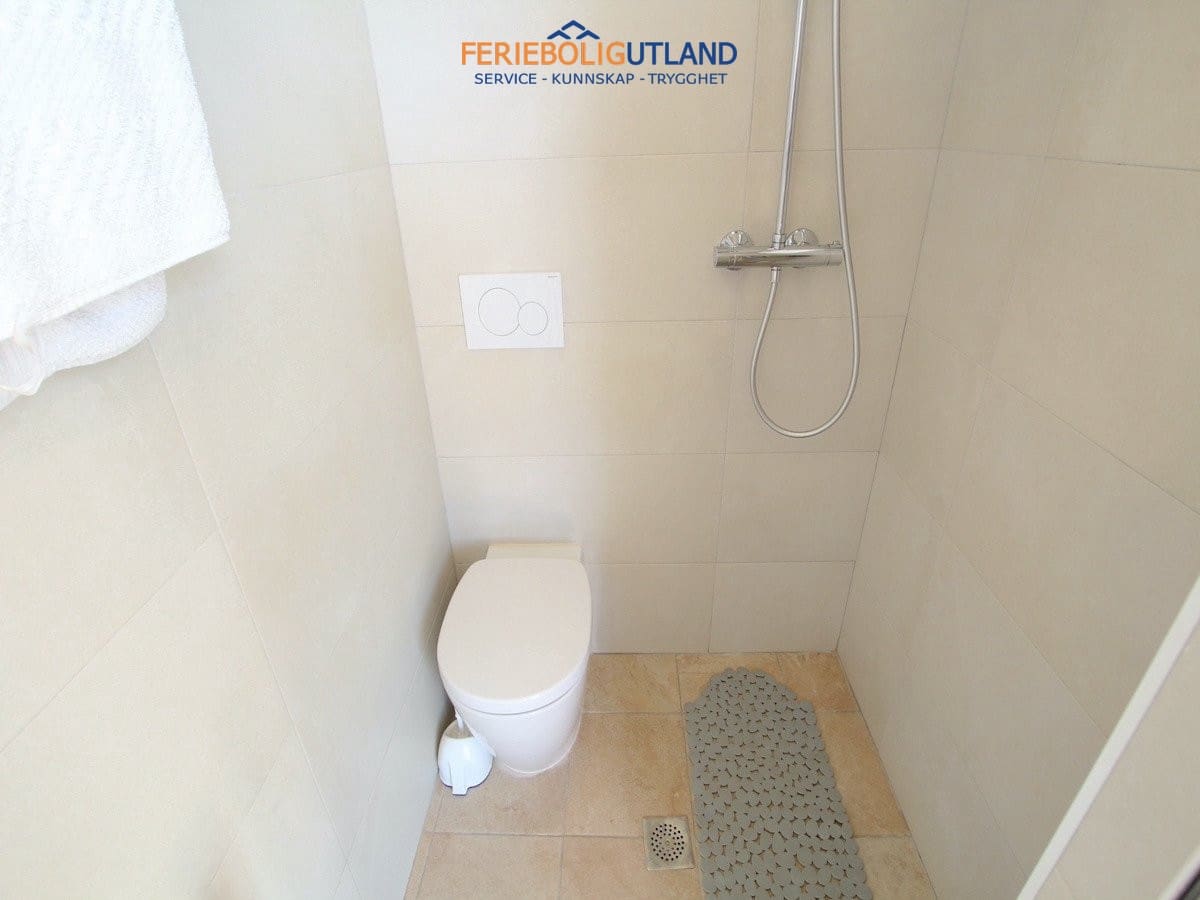 2 bedroom Apartment for sale in Villamartin with pool garage - € 289,000 (Ref: 10006950)