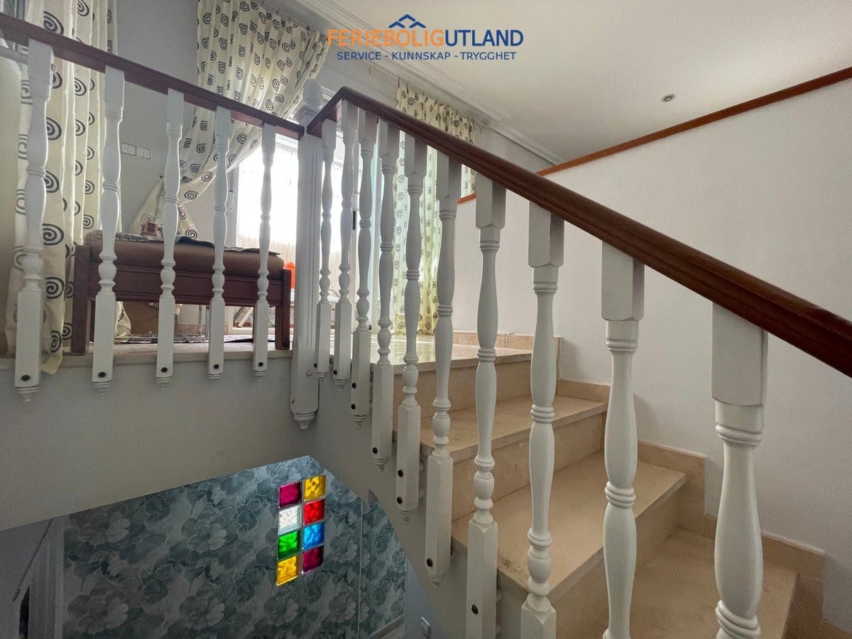 4 soveværelse Villa til salg i Guardamar del Segura med swimmingpool garage - € 410.000 (Ref: 10006952)
