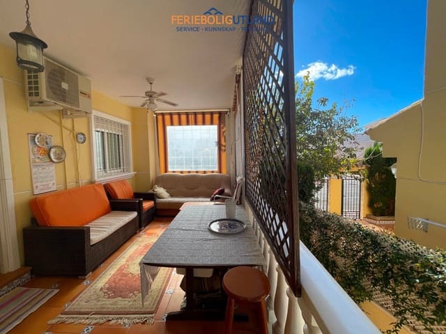 4 soveværelse Villa til salg i Zona Pueblo, Guardamar del Segura med swimmingpool garage - € 410.000 (Ref: 10006952)