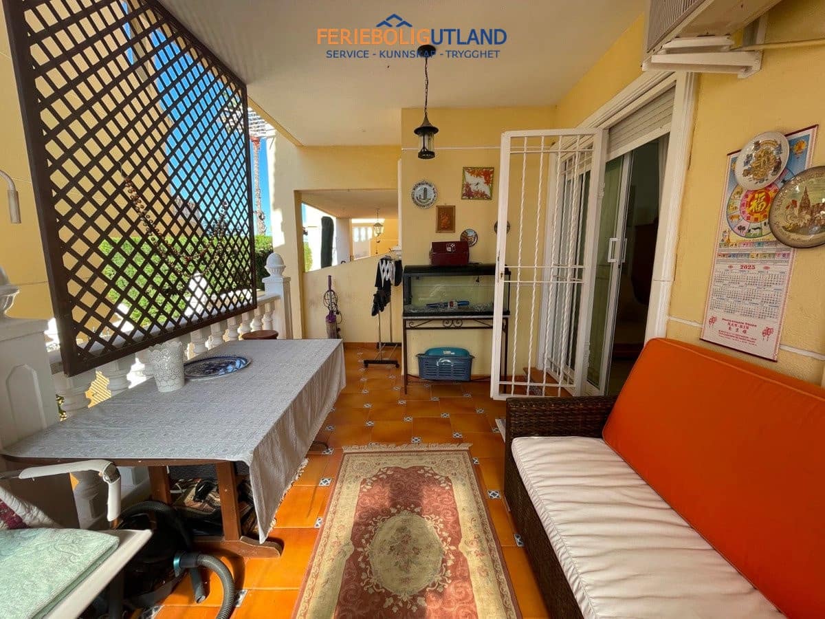 4 soveværelse Villa til salg i Guardamar del Segura med swimmingpool garage - € 410.000 (Ref: 10006952)