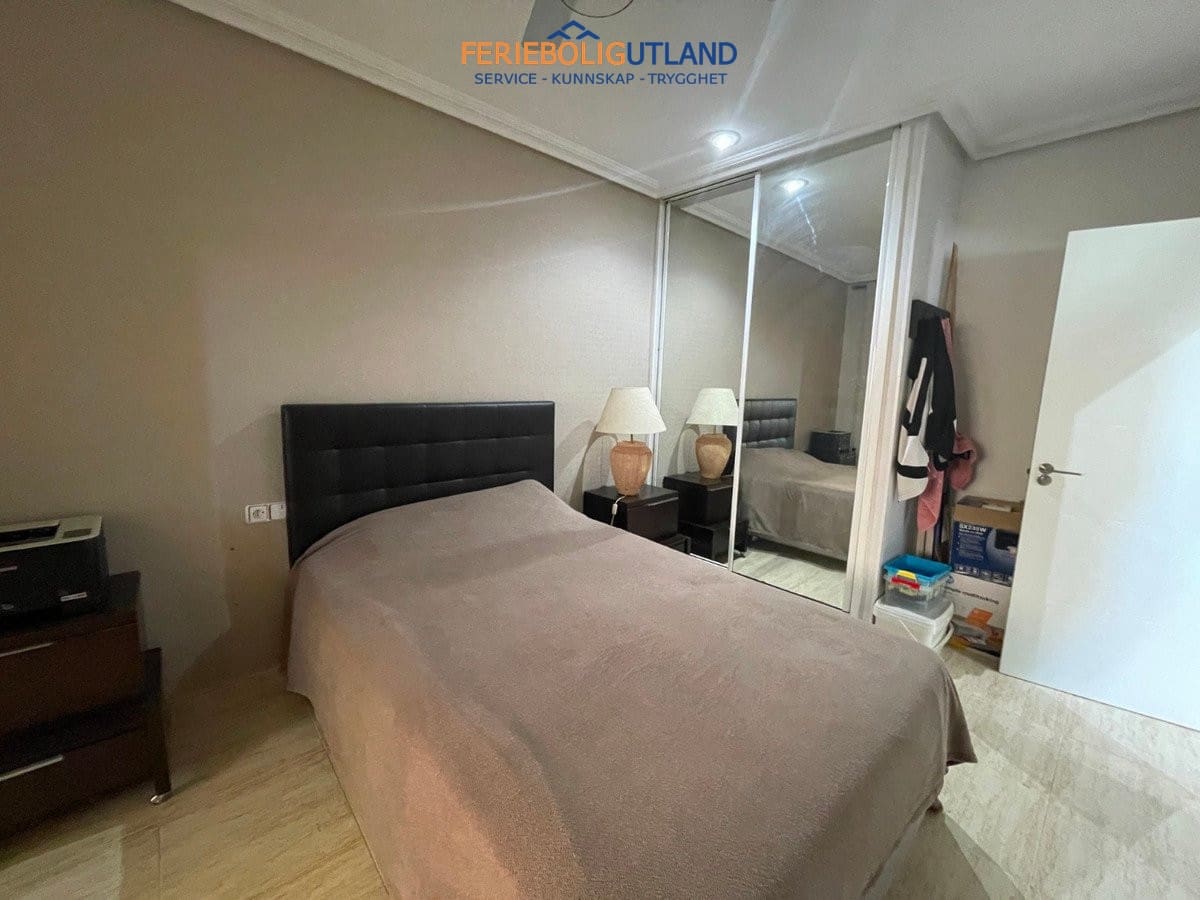4 soveværelse Villa til salg i Guardamar del Segura med swimmingpool garage - € 410.000 (Ref: 10006952)