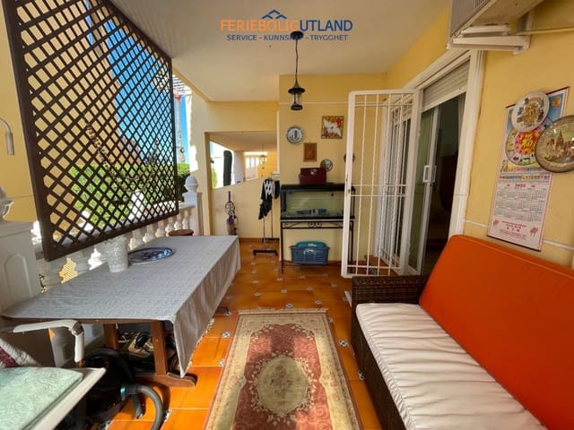 4 soveværelse Villa til salg i Zona Pueblo, Guardamar del Segura med swimmingpool garage - € 410.000 (Ref: 10006952)