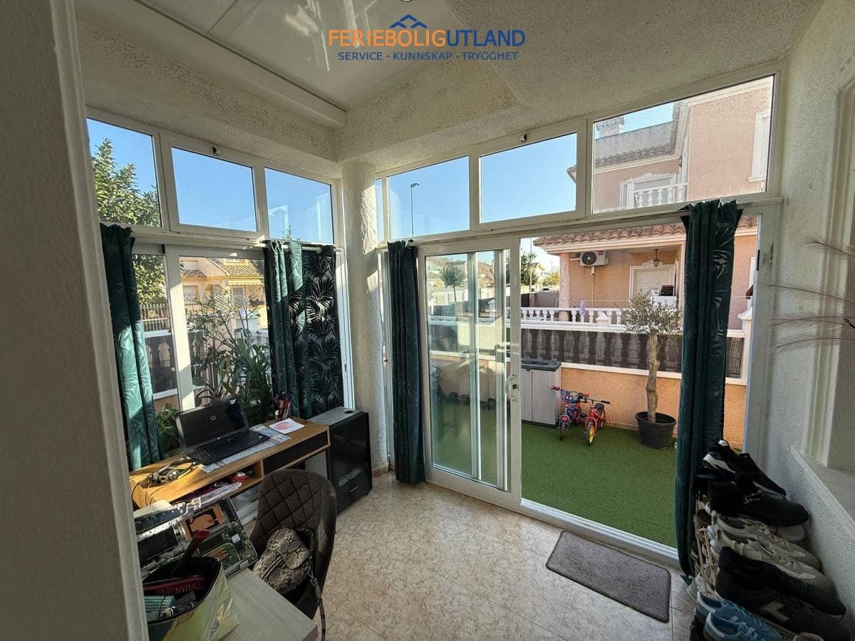 Pareado de 2 habitaciones en Torre de la Horadada en venta con piscina garaje - 254.900 € (Ref: 10006953)