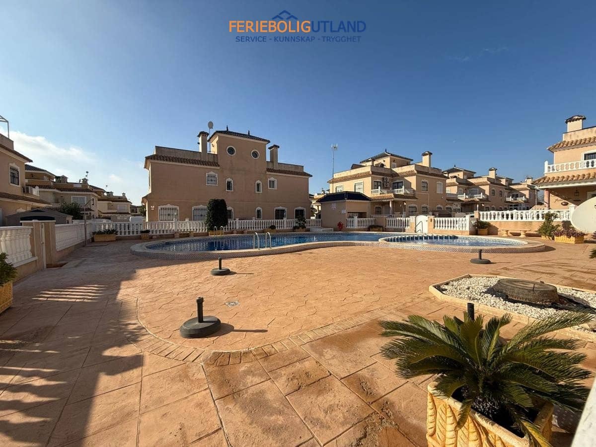 Pareado de 2 habitaciones en Torre de la Horadada en venta con piscina garaje - 254.900 € (Ref: 10006953)