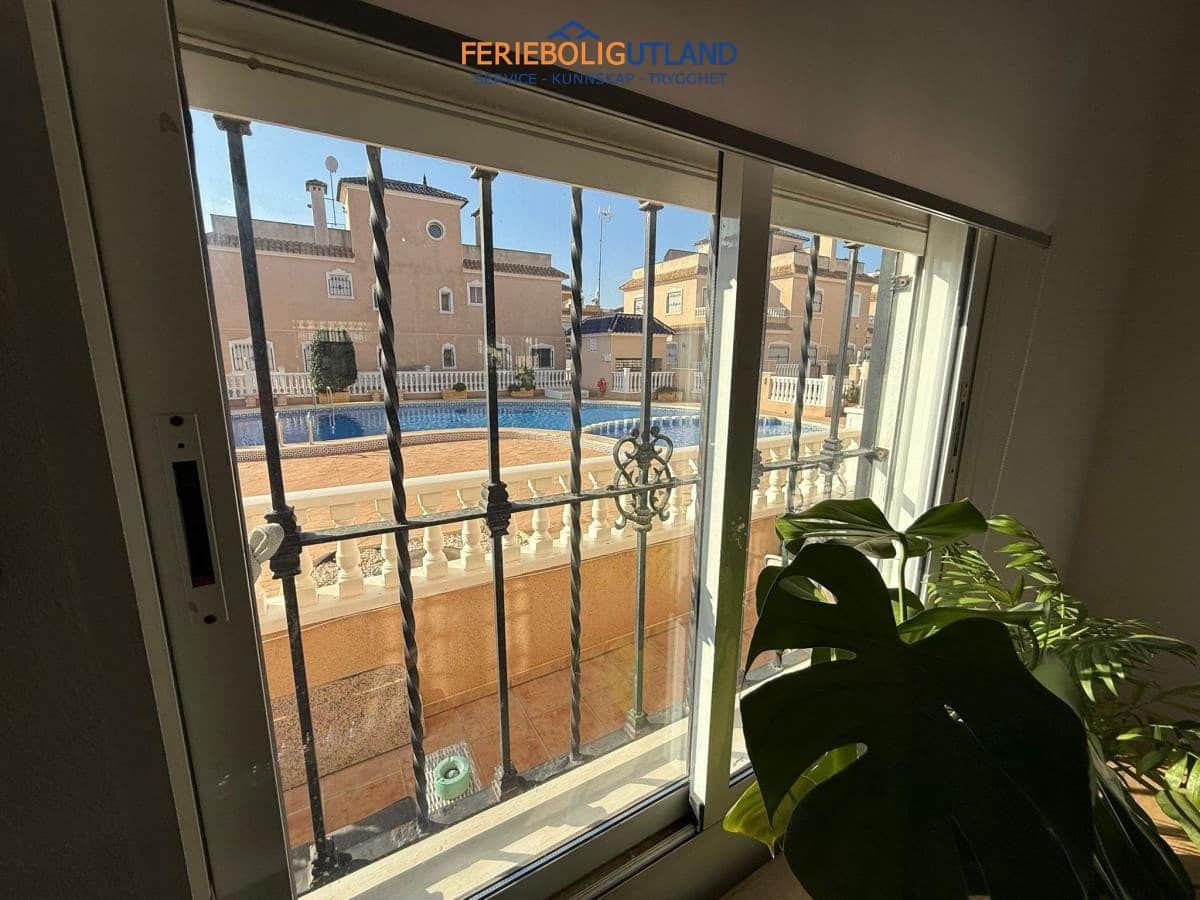 Pareado de 2 habitaciones en Torre de la Horadada en venta con piscina garaje - 254.900 € (Ref: 10006953)