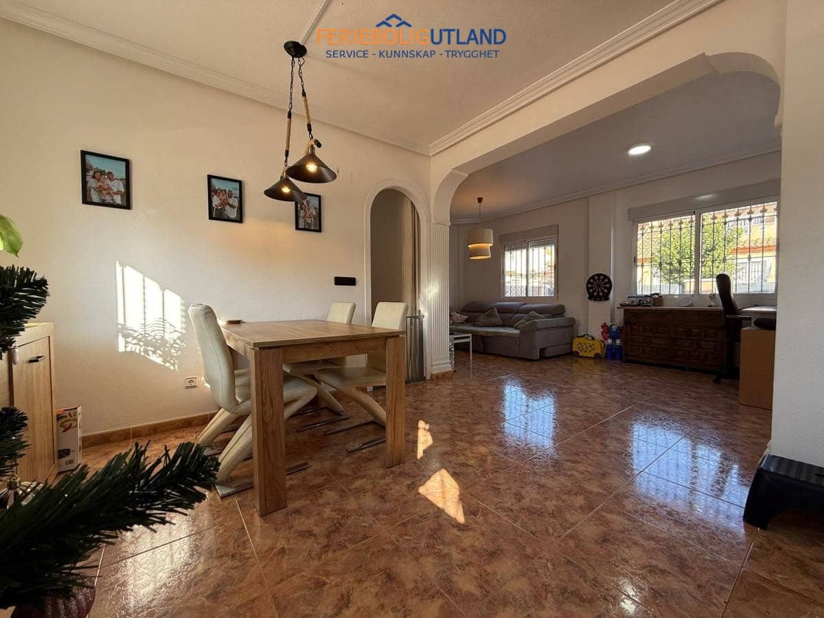 Pareado de 2 habitaciones en Torre de la Horadada en venta con piscina garaje - 254.900 € (Ref: 10006953)
