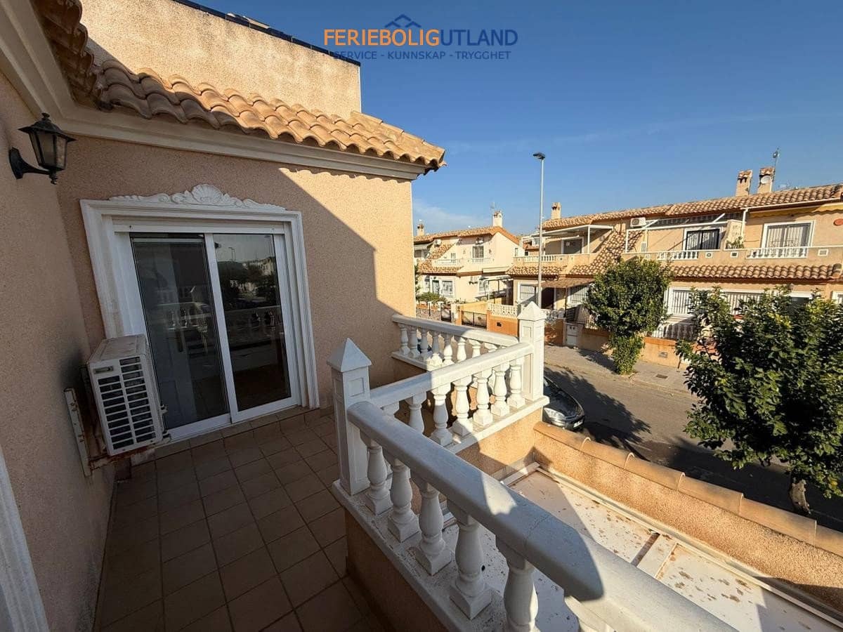 Pareado de 2 habitaciones en Torre de la Horadada en venta con piscina garaje - 254.900 € (Ref: 10006953)