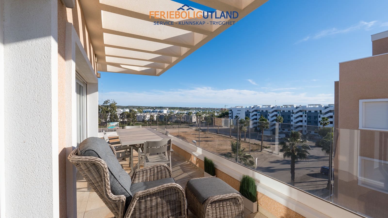 3 Zimmer Apartment zu verkaufen in El Raso mit Pool Garage - 379.000 € (Ref: 10006955)