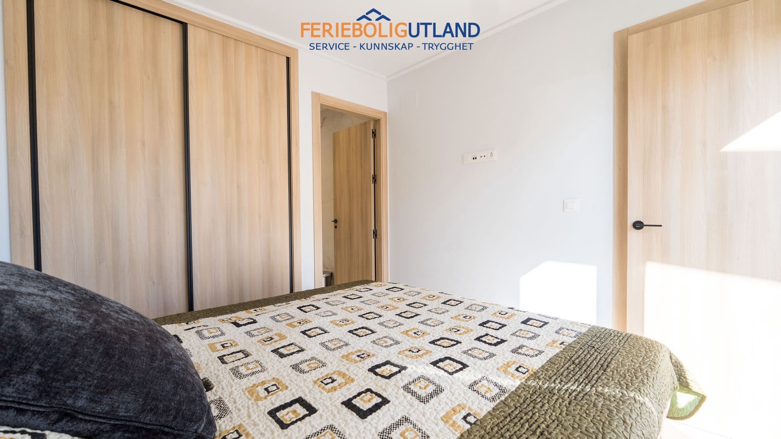 3 Zimmer Apartment zu verkaufen in El Raso mit Pool Garage - 379.000 € (Ref: 10006955)