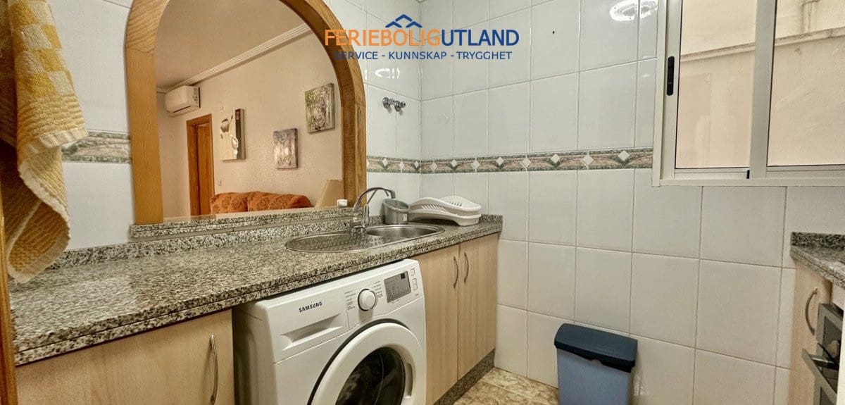 2 soverom Leilighet til salgs i Torrevieja - € 149 000 (Ref: 10006958)