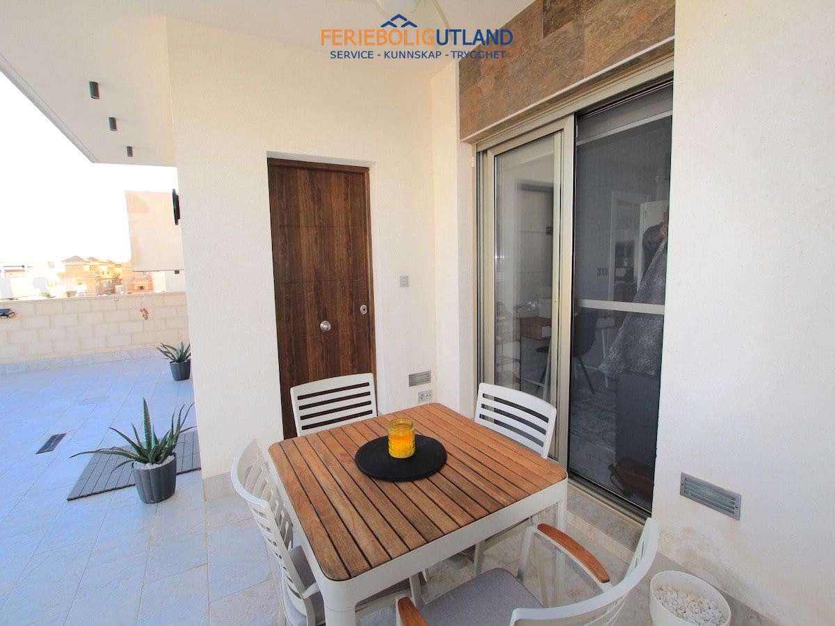 3 soveværelse Villa til salg i Villamartin med swimmingpool garage - € 375.000 (Ref: 10006960)