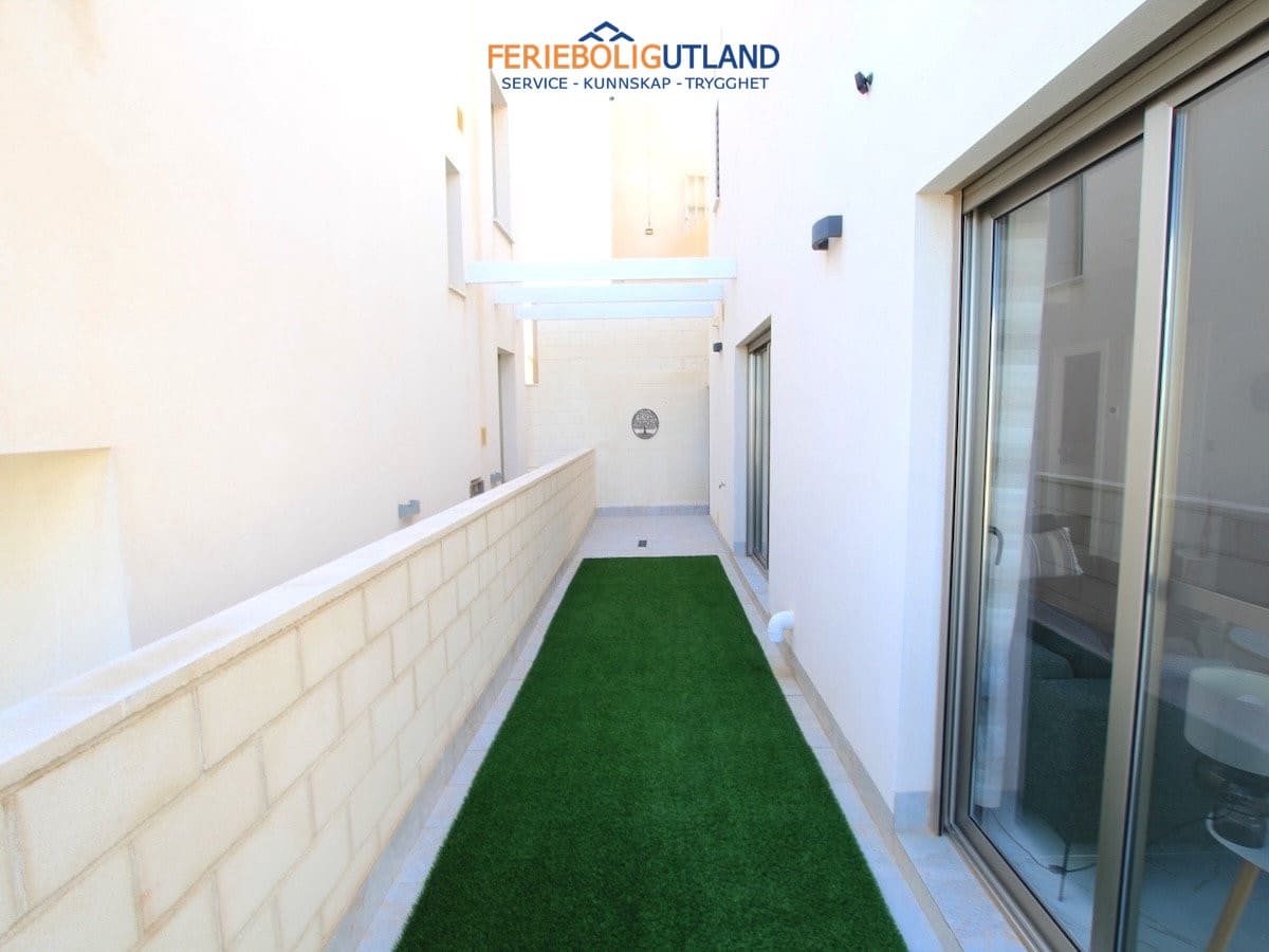 3 soveværelse Villa til salg i Villamartin med swimmingpool garage - € 375.000 (Ref: 10006960)