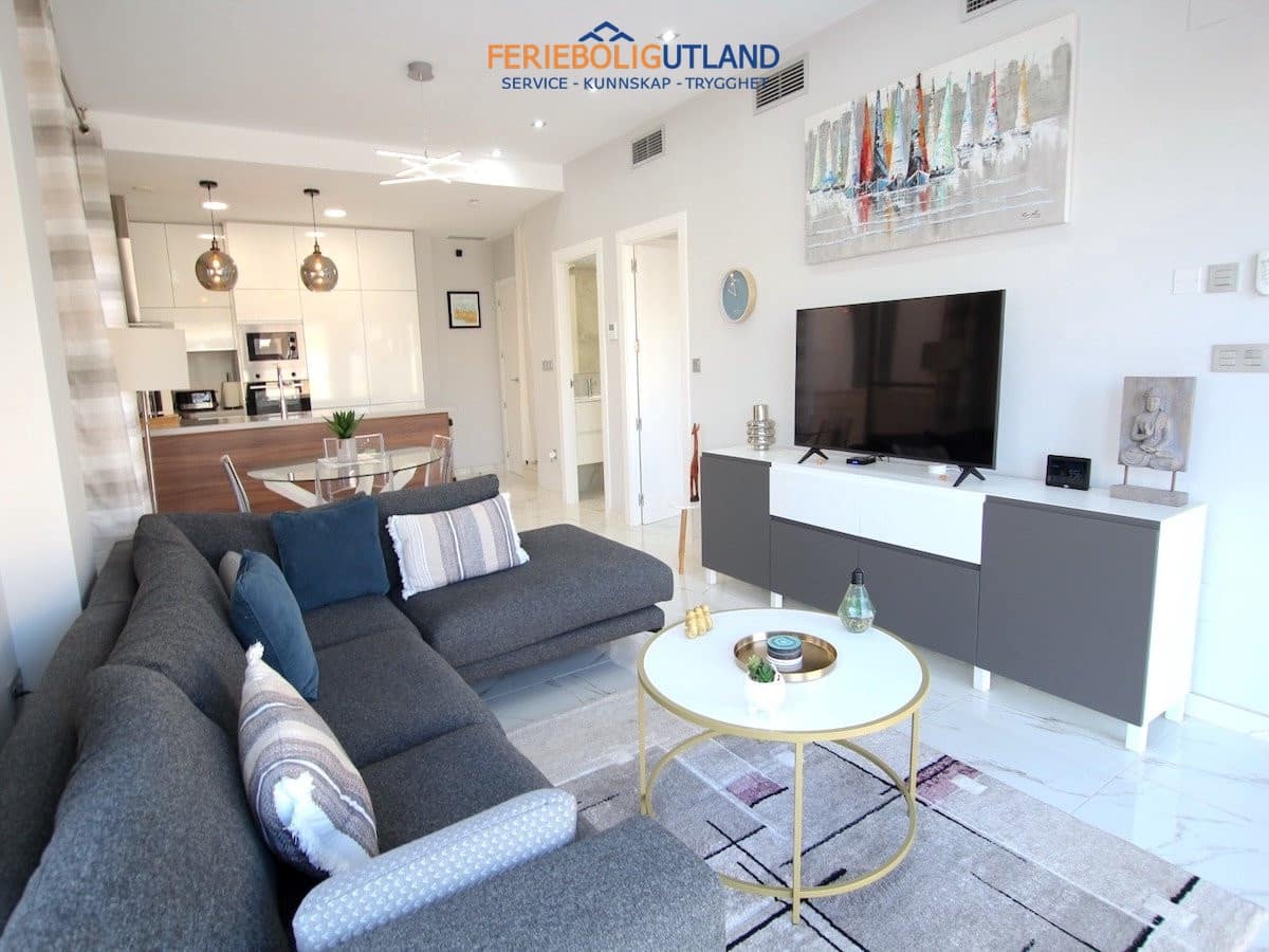3 soveværelse Villa til salg i Villamartin med swimmingpool garage - € 375.000 (Ref: 10006960)