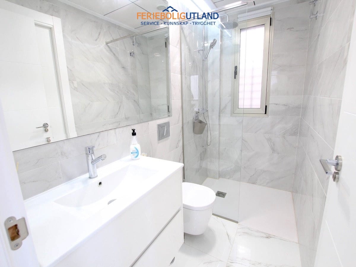 3 soveværelse Villa til salg i Villamartin med swimmingpool garage - € 375.000 (Ref: 10006960)