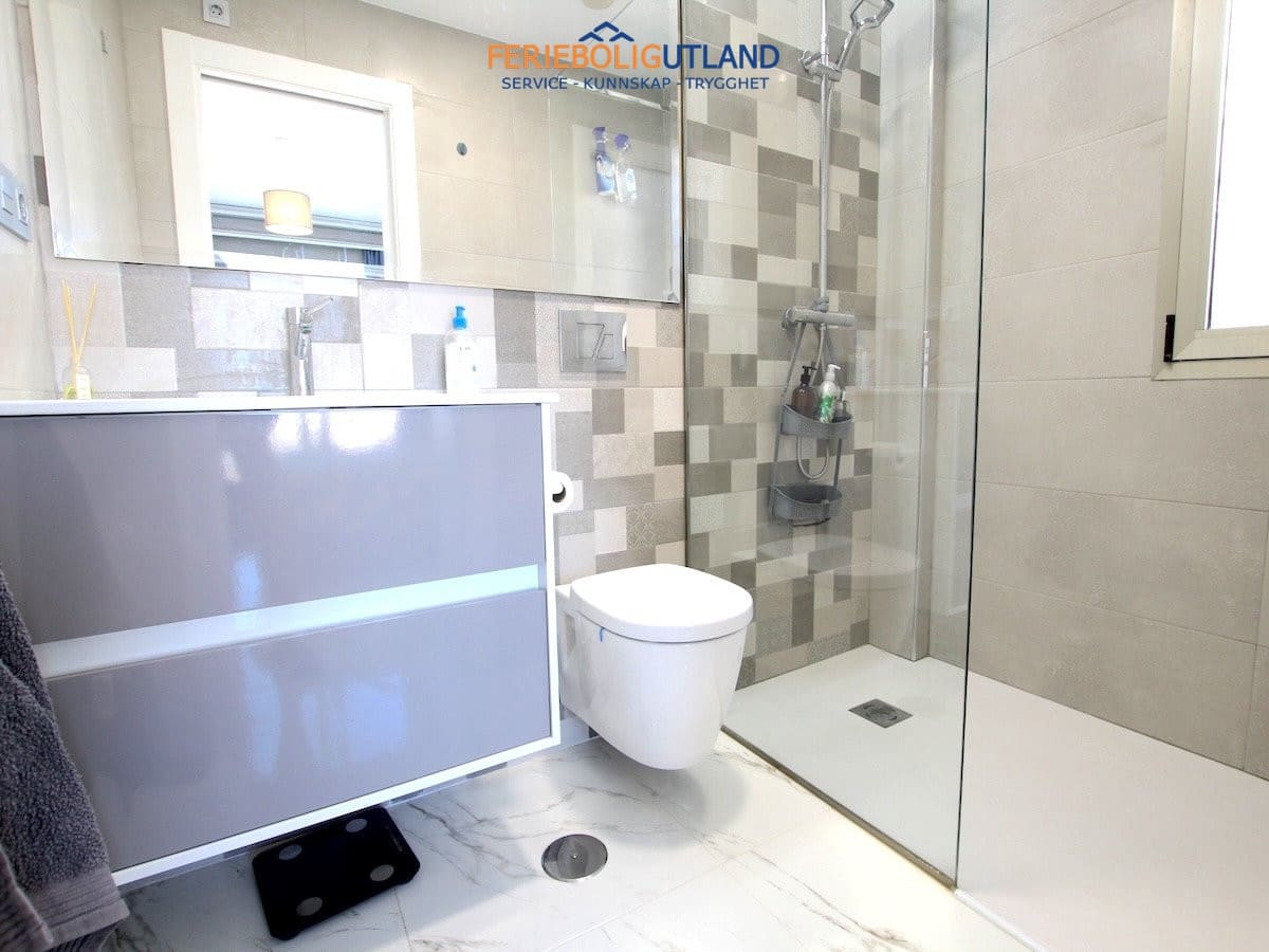 3 soveværelse Villa til salg i Villamartin med swimmingpool garage - € 375.000 (Ref: 10006960)