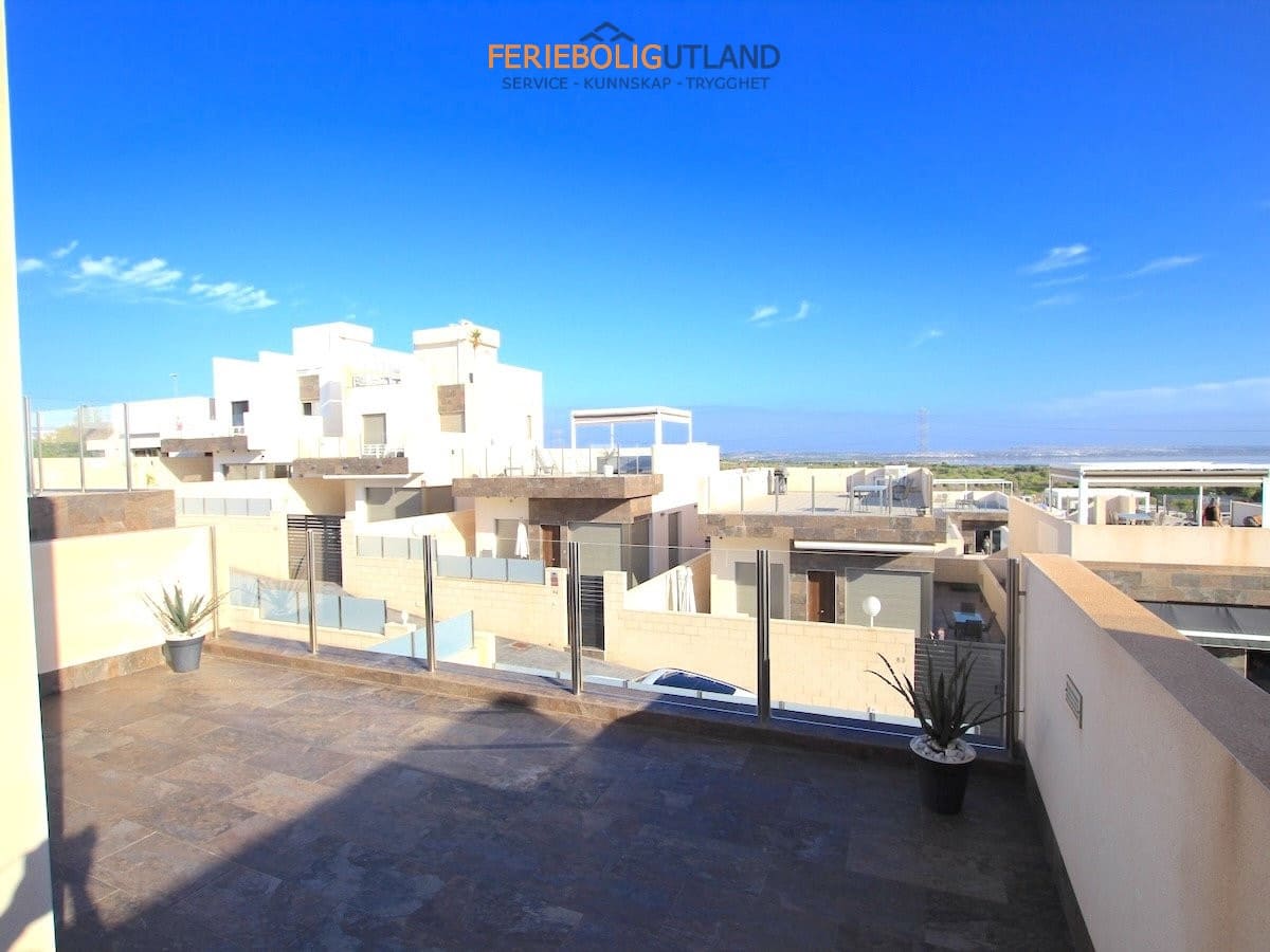 3 soveværelse Villa til salg i Villamartin med swimmingpool garage - € 375.000 (Ref: 10006960)