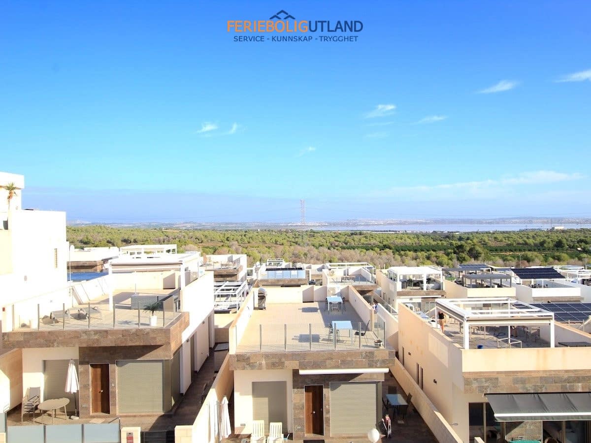 3 soveværelse Villa til salg i Villamartin med swimmingpool garage - € 375.000 (Ref: 10006960)