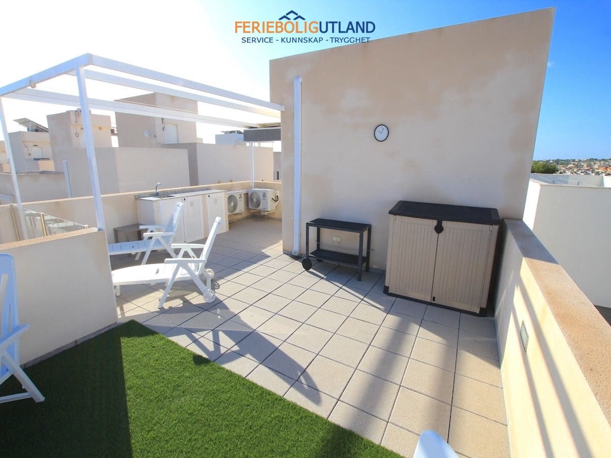 3 soveværelse Villa til salg i Villamartin med swimmingpool garage - € 375.000 (Ref: 10006960)