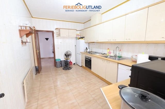 3 slaapkamer Villa te koop in El Chaparral, Torrevieja met zwembad garage - € 479.000 (Ref: 10006961)