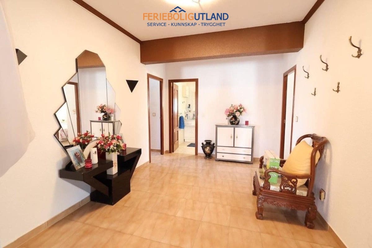 3 slaapkamer Villa te koop in Torrevieja met zwembad garage - € 479.000 (Ref: 10006961)