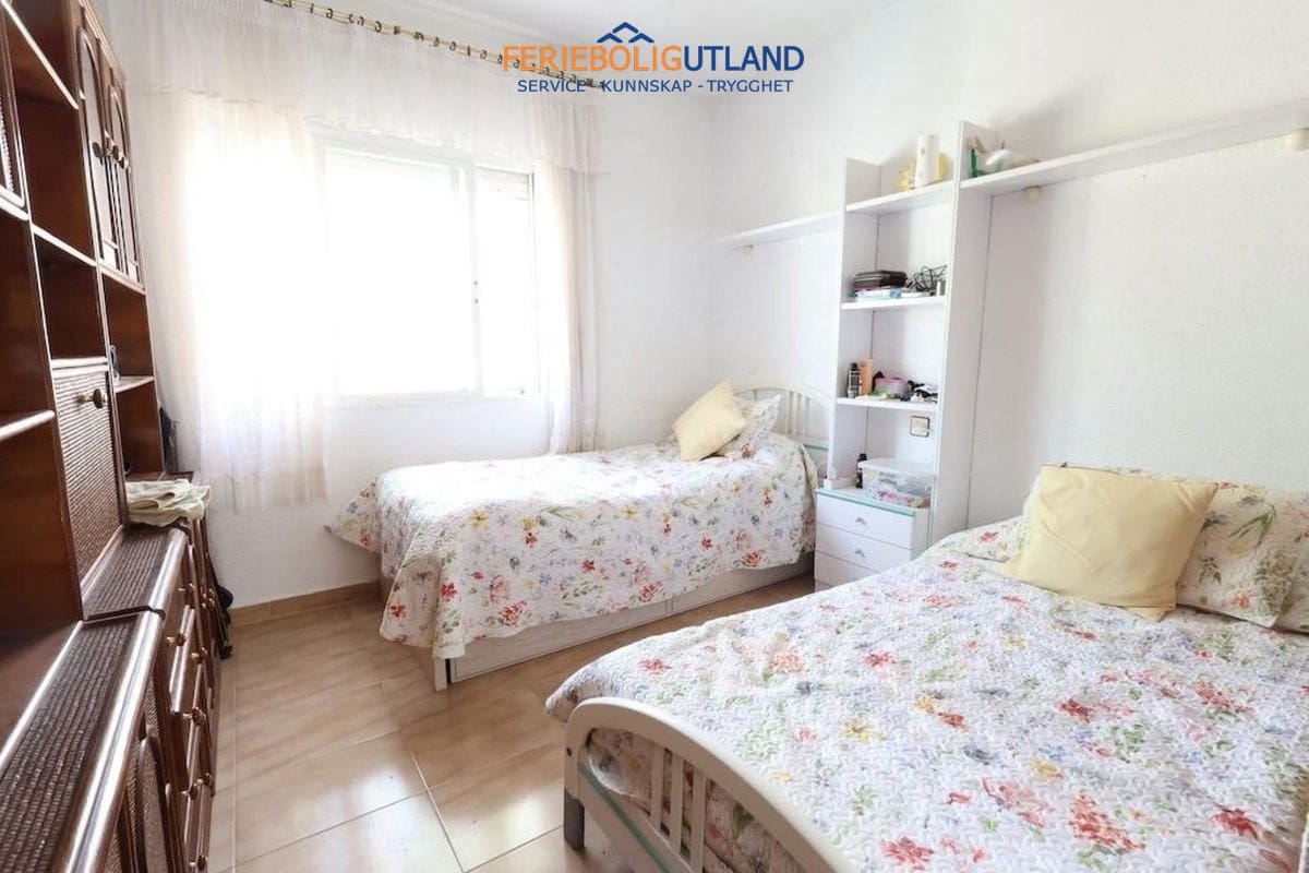 3 slaapkamer Villa te koop in Torrevieja met zwembad garage - € 479.000 (Ref: 10006961)