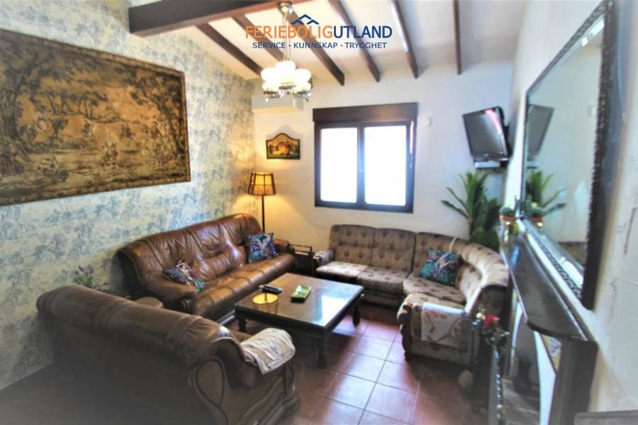 9 Zimmer Villa zu verkaufen in Cabo Roig mit Pool Garage - 674.000 € (Ref: 10006968)