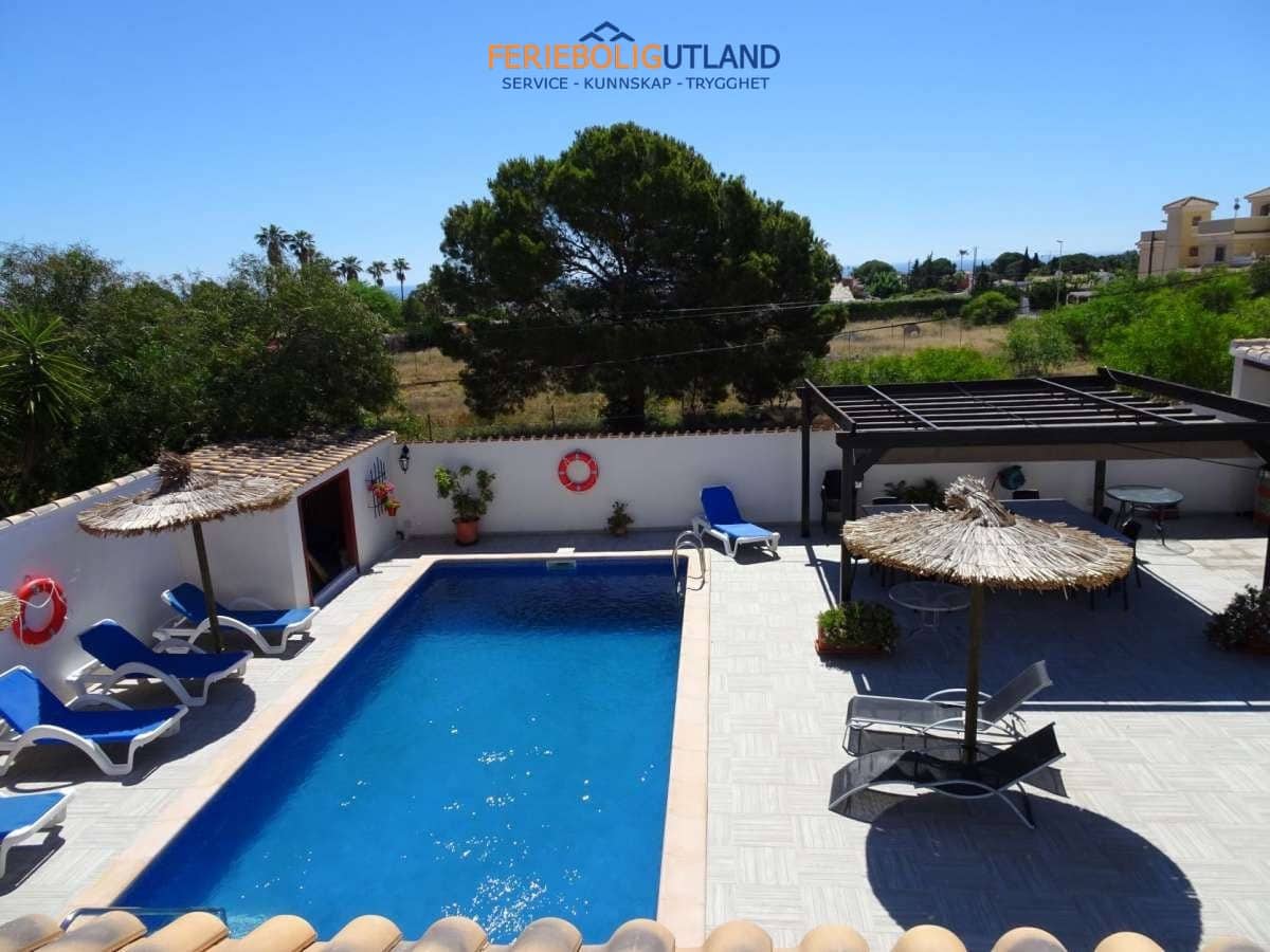 9 Zimmer Villa zu verkaufen in Cabo Roig mit Pool Garage - 674.000 € (Ref: 10006968)