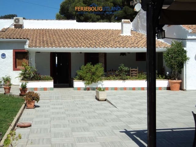 9 Zimmer Villa zu verkaufen in Cabo Roig, Orihuela mit Pool Garage - 674.000 € (Ref: 10006968)