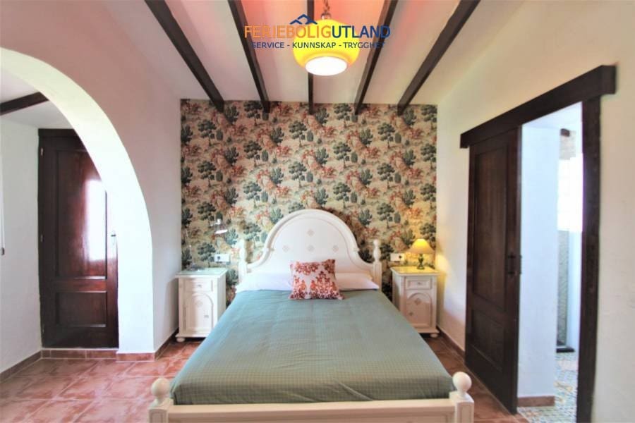 9 Zimmer Villa zu verkaufen in Cabo Roig mit Pool Garage - 674.000 € (Ref: 10006968)