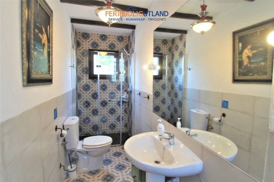 9 Zimmer Villa zu verkaufen in Cabo Roig mit Pool Garage - 674.000 € (Ref: 10006968)