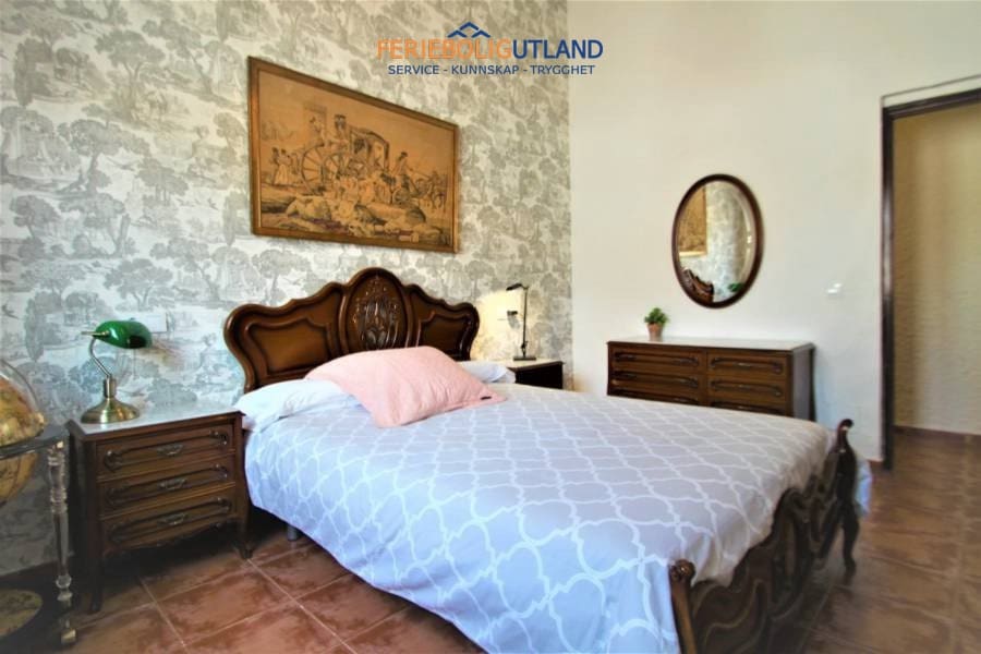 9 Zimmer Villa zu verkaufen in Cabo Roig mit Pool Garage - 674.000 € (Ref: 10006968)
