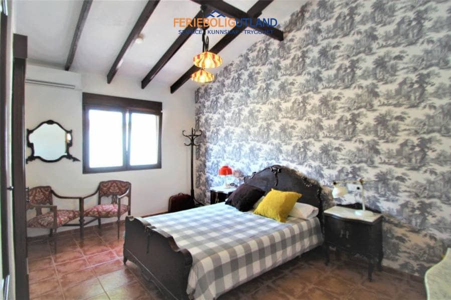 9 Zimmer Villa zu verkaufen in Cabo Roig mit Pool Garage - 674.000 € (Ref: 10006968)