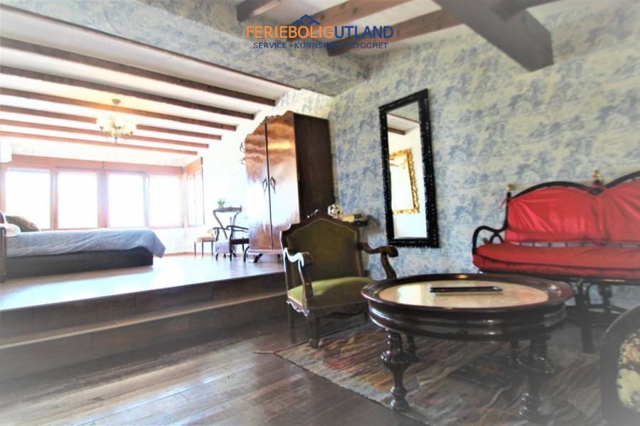 9 Zimmer Villa zu verkaufen in Cabo Roig mit Pool Garage - 674.000 € (Ref: 10006968)