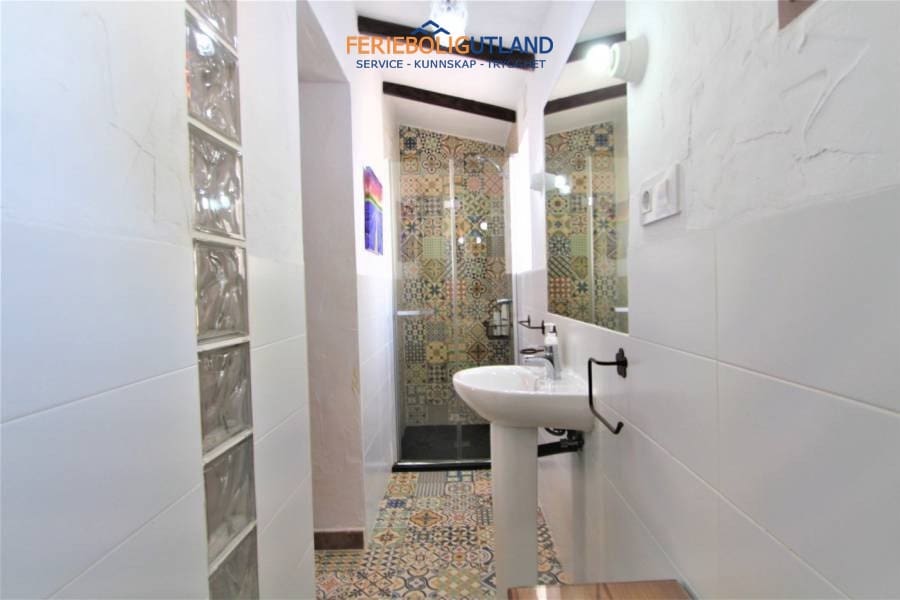 9 Zimmer Villa zu verkaufen in Cabo Roig mit Pool Garage - 674.000 € (Ref: 10006968)