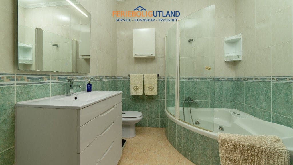 2 sypialnia Willa na sprzedaż w Los Balcones z basenem garażem - 290 000 € (Ref: 10006969)