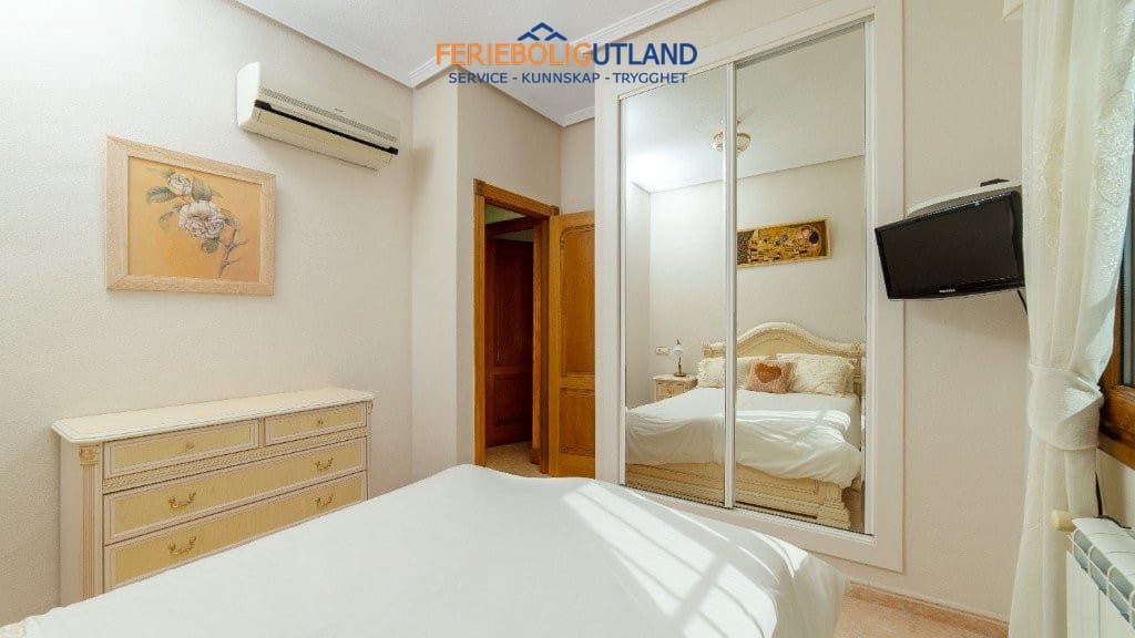 2 sypialnia Willa na sprzedaż w Los Balcones z basenem garażem - 290 000 € (Ref: 10006969)