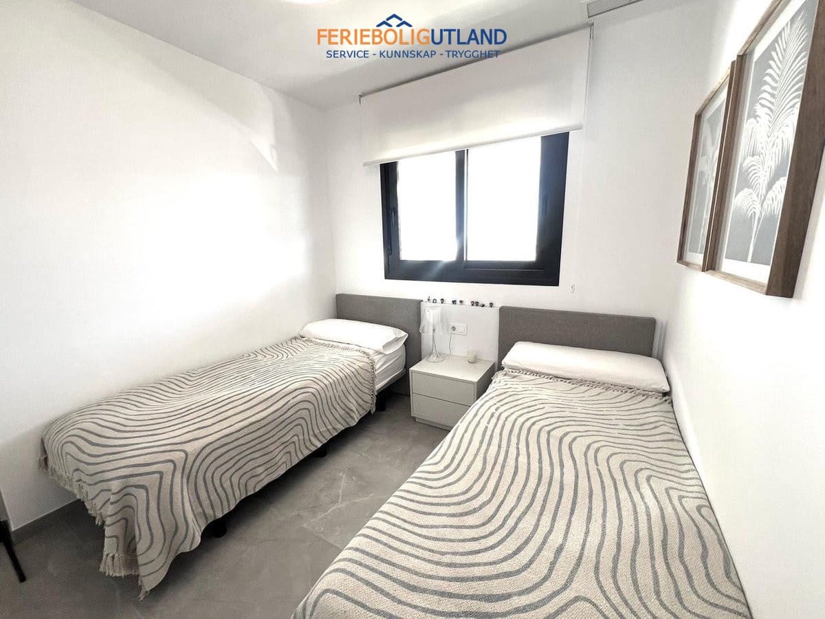 2 sypialnia Apartament na sprzedaż w Playa Flamenca z basenem - 420 000 € (Ref: 10006975)